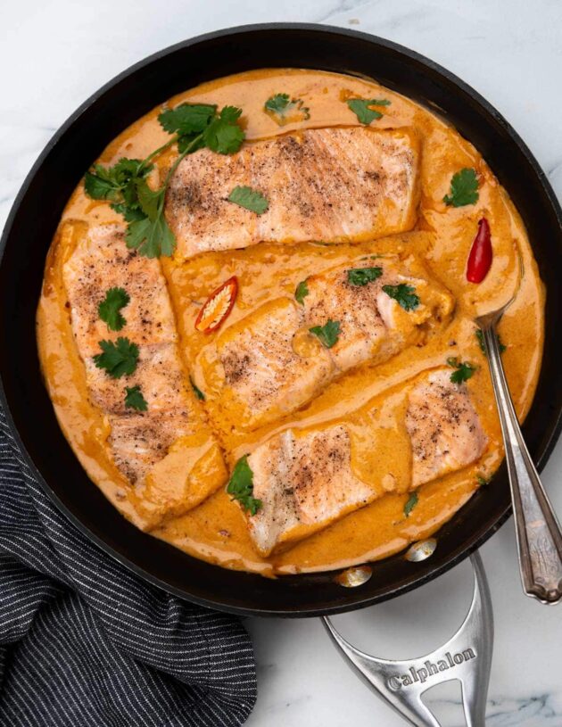 COCONUT SALMON CURRY